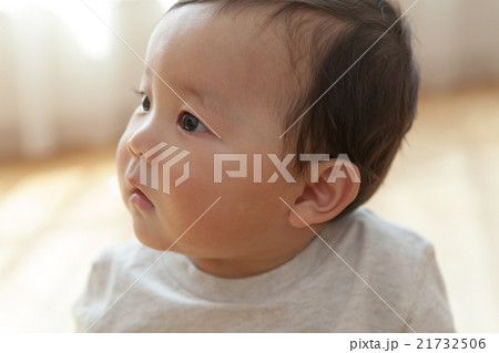 9 months old 21732506