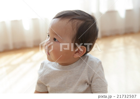 9 months old 21732507