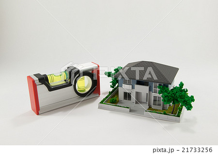 住宅模型と水平器 住宅模型と水平器 21733256