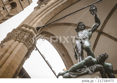 Statue of Perseus With the Head of Medusa Statue of Perseus With the Head of Medusa 21736475