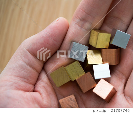 金属パーツ 21737746