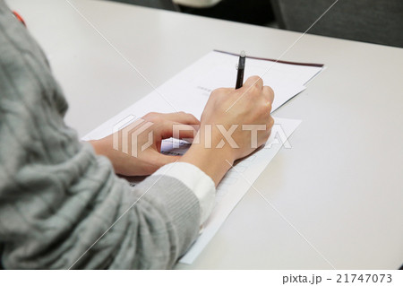 勉強する手元 勉強する手元 21747073