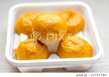 Chinese delicious dessert - Egg yolk shortcake 21747294