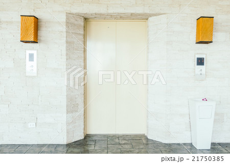 Elevator or lift 21750385