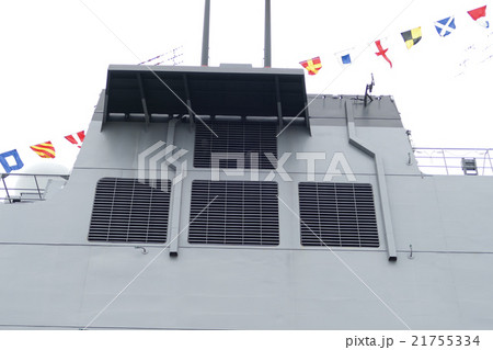 いずも　護衛艦　横浜　大桟橋 21755334