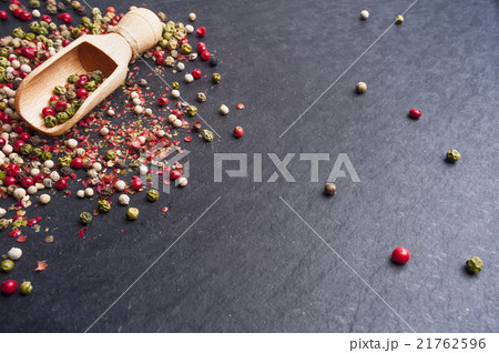 Mixed peppercorns 21762596