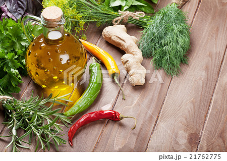 Fresh garden herbs and spices 21762775
