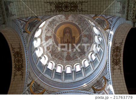 Basilica of Saint-Martin, Tours, France Basilica of Saint-Martin, Tours, France 21763779