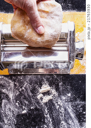 dough for homemade pasta 21763930