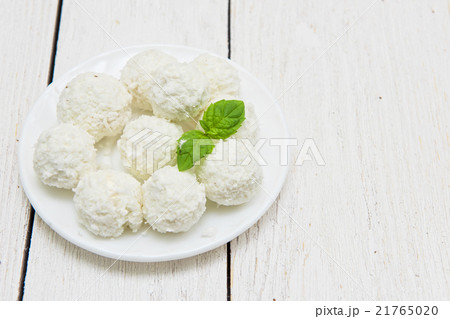 Homemade candies with coconut Homemade candies with coconut 21765020