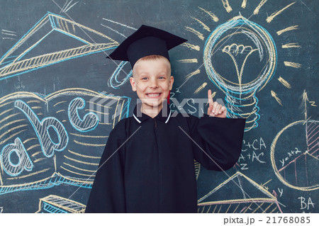 Child scientist 21768085