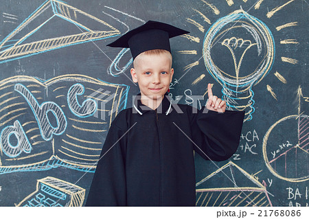 Child scientist 21768086