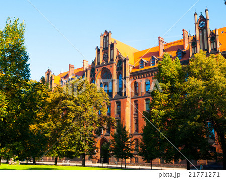 Metropolitan Seminary and Papal Faculty of 21771271