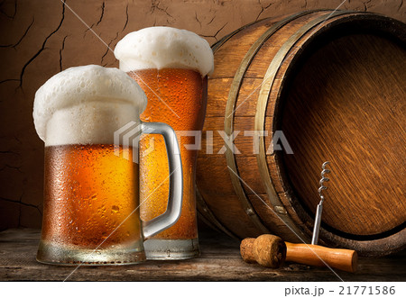 Cold beer and barrel 21771586