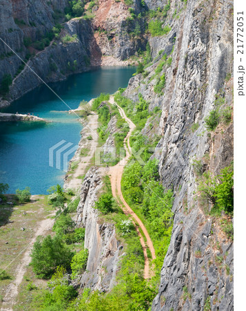 Old limestone quarry 21772051
