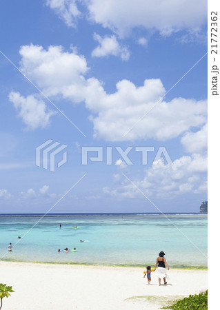 グアムの海 タモン湾の写真素材