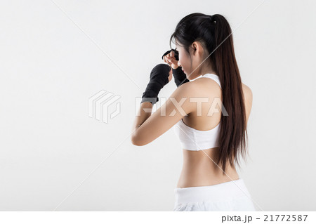 Boxing Woman 21772587