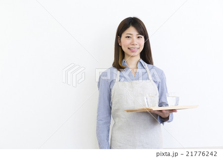 女性 エプロン トレー コップ 女性 エプロン トレー コップ 21776242