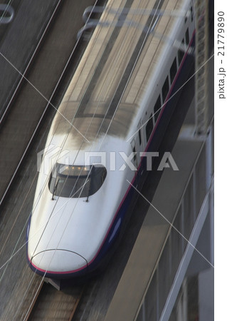 E2系新幹線の流し撮り 21779890