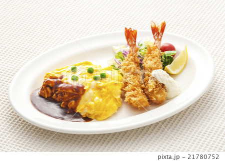 ふわふわオムライスと海老フライ　洋食セット　洋食プレート　イメージ素材 21780752