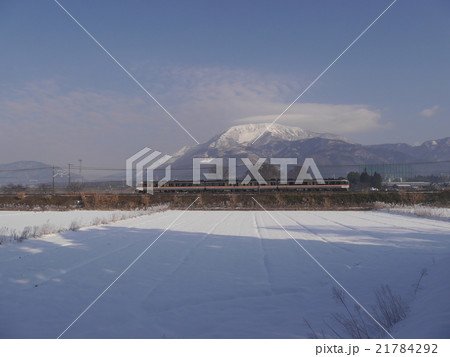キハ85系 ひだ25号 近江長岡‐柏原 伊吹山バック 21784292