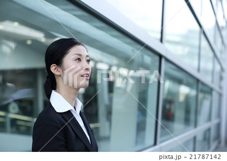 たそがれるビジネスウーマン 21787142