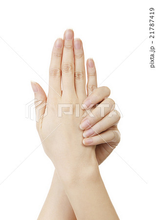 女性の手　　　　　 21787419