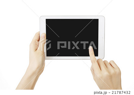 タブレットを持つ女性の手　　 21787432