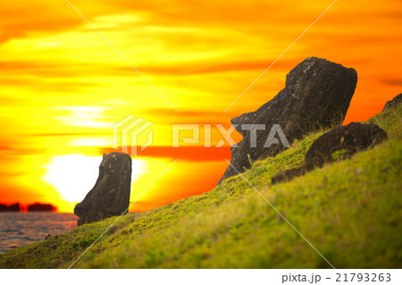 Moais at Ahu Tongariki Moais at Ahu Tongariki 21793263