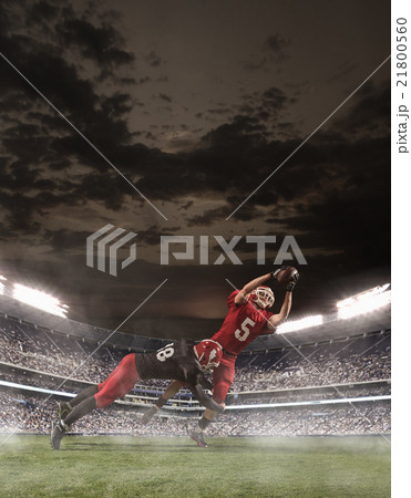 The american football players in action 21800560