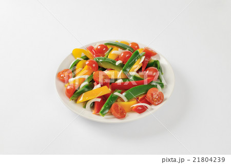 Fresh mixed bell pepper and tomato salad Fresh mixed bell pepper and tomato salad 21804239