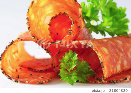 Black pepper-coated salami with cheese Black pepper-coated salami with cheese 21804320