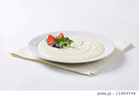 Semolina porridge 21804549