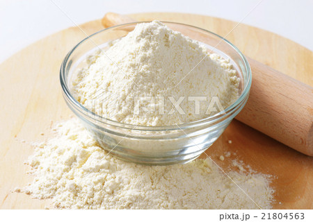 Wheat flour and rolling pin Wheat flour and rolling pin 21804563