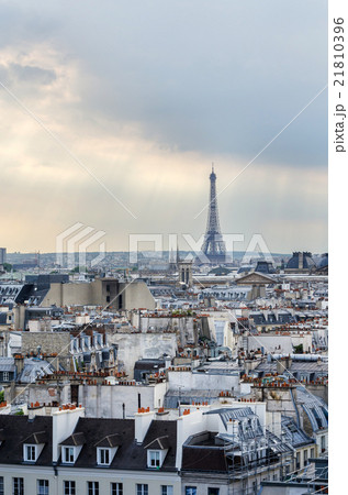 Eiffel Tower at sunset 21810396