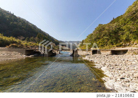 高知県四万十町　木屋ヶ内沈下橋 21810682
