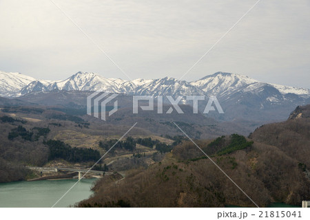 春間近の焼石連峰 21815041