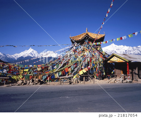 タルチョと梅里雪山 タルチョと梅里雪山 21817054