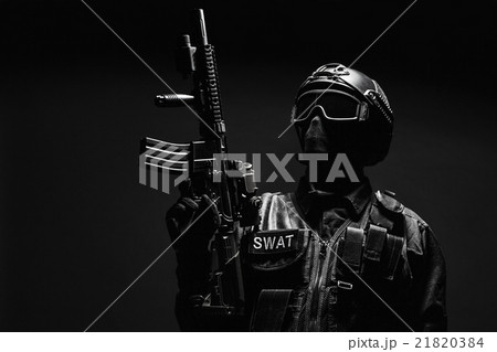 Spec ops police officer SWAT 21820384
