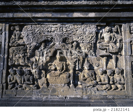 ボロブドゥール遺跡第2回廊レリーフ 21822141