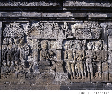 ボロブドゥール遺跡第2回廊レリーフ 21822142