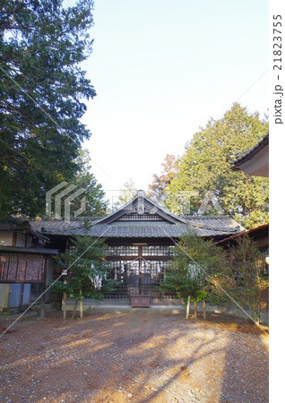 信州 安曇野 中萱の加助神社 拝殿縦 年貢減免を訴えて処刑された庄屋を義民として祀る 信州 安曇野 中萱の加助神社 拝殿縦 年貢減免を訴えて処刑された庄屋を義民として祀る 21823755