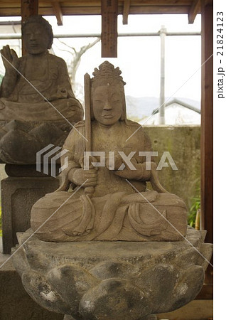 信州 岡谷 真秀寺 山田平蔵作の石造文殊菩薩 重文級の古仏を祀るお堂のある寺 信州 岡谷 真秀寺 山田平蔵作の石造文殊菩薩 重文級の古仏を祀るお堂のある寺 21824123