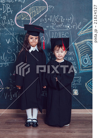 Children scientists Children scientists 21824527