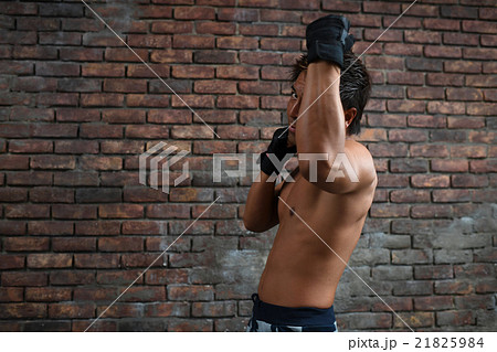 パンチ シャドウボクシング パンチ シャドウボクシング 21825984