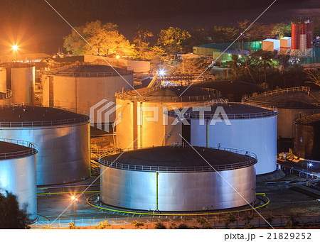 Natural Oil and Gas storage tanks Natural Oil and Gas storage tanks 21829252