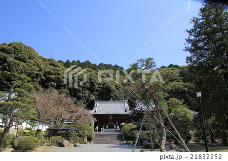 四国霊場第50番札所「繁多寺」本堂 四国霊場第50番札所「繁多寺」本堂 21832252