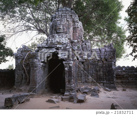 タ・ソム東塔門 21832711