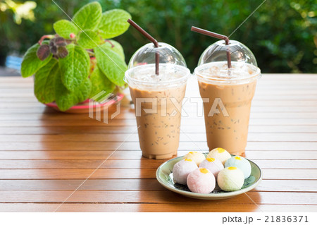 Iced coffee with straw Iced coffee with straw 21836371