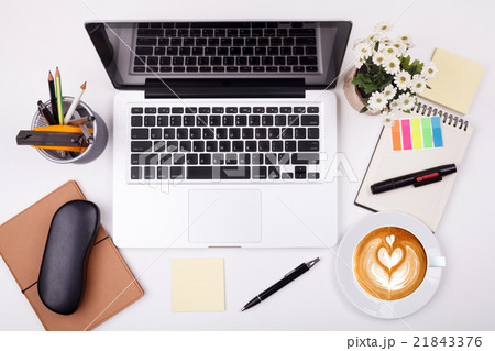 Top view laptop or notebook workspace office  21843376